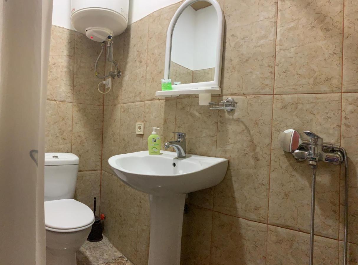 Hotel Kakhaberi Tetritskaro Bagian luar foto