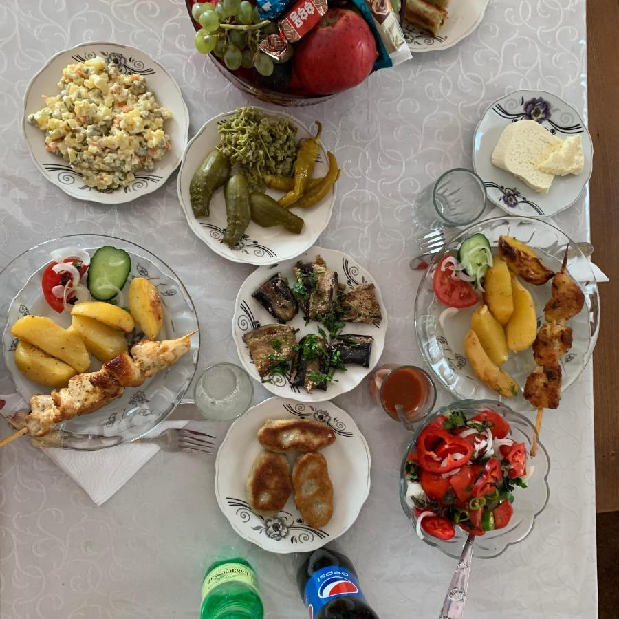 Hotel Kakhaberi Tetritskaro Bagian luar foto