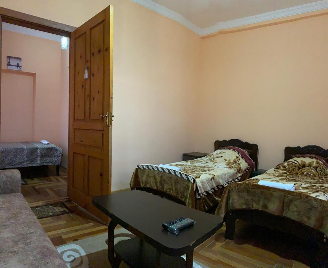Hotel Kakhaberi Tetritskaro Bagian luar foto