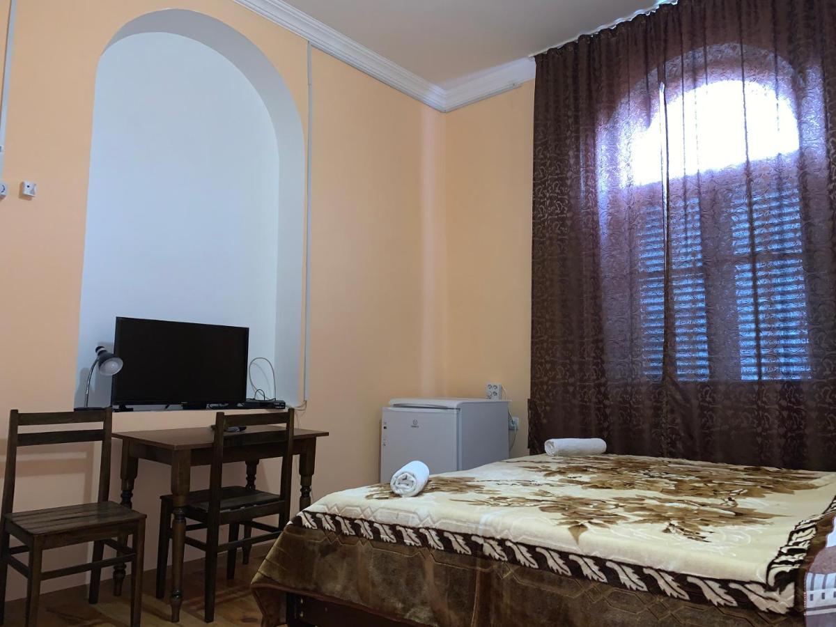 Hotel Kakhaberi Tetritskaro Bagian luar foto