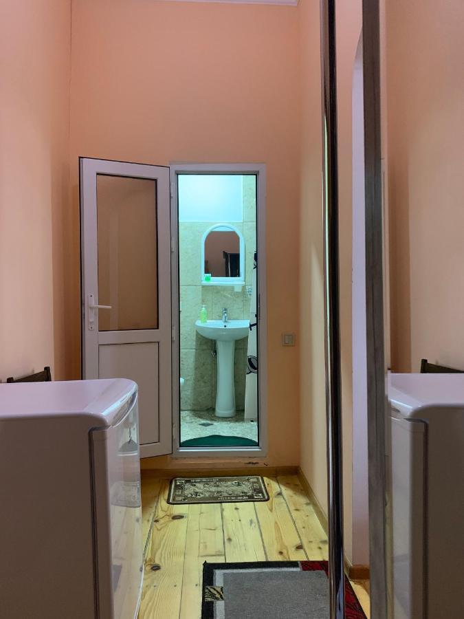 Hotel Kakhaberi Tetritskaro Bagian luar foto