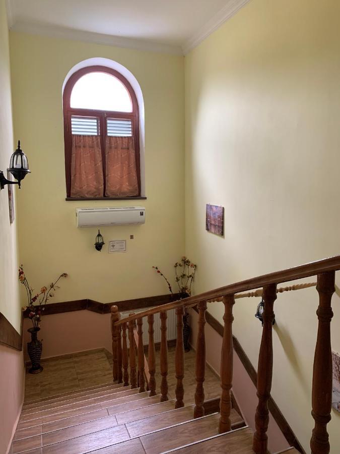 Hotel Kakhaberi Tetritskaro Bagian luar foto