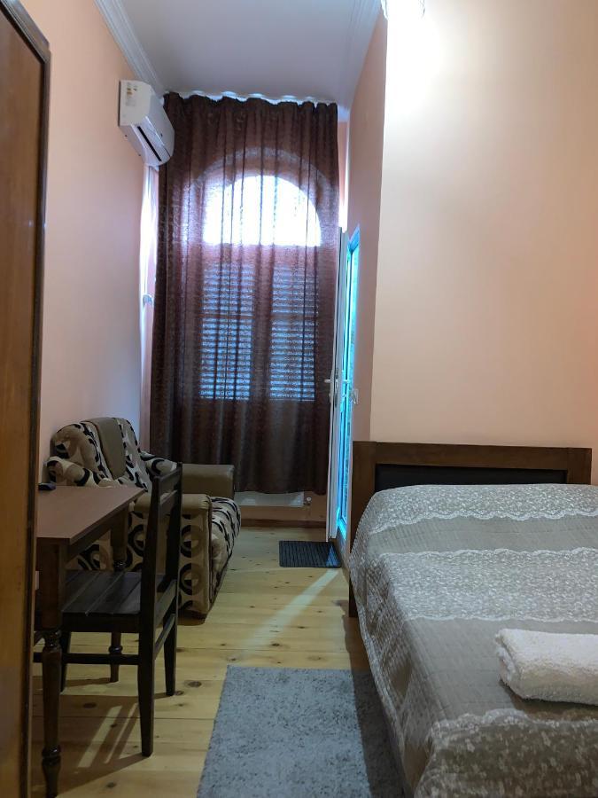 Hotel Kakhaberi Tetritskaro Bagian luar foto