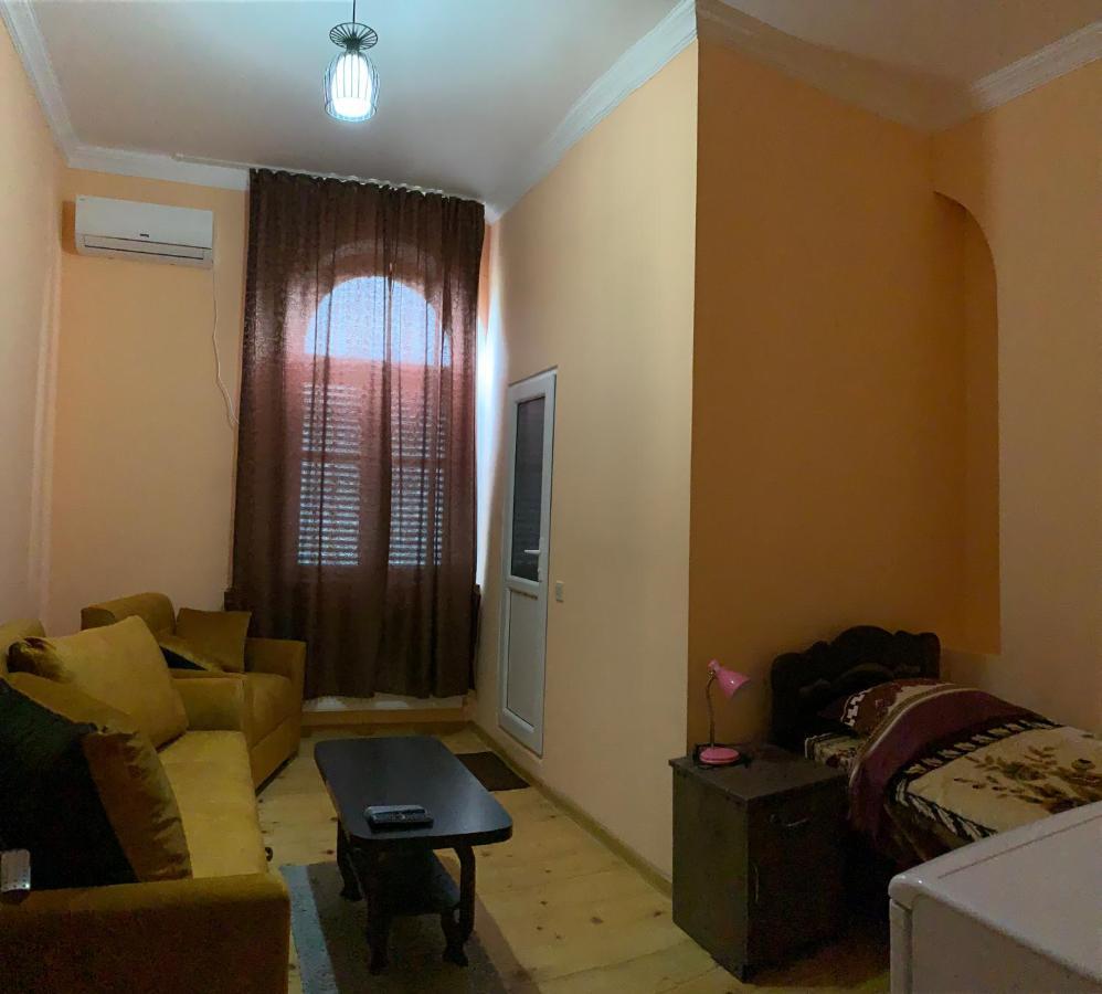 Hotel Kakhaberi Tetritskaro Bagian luar foto