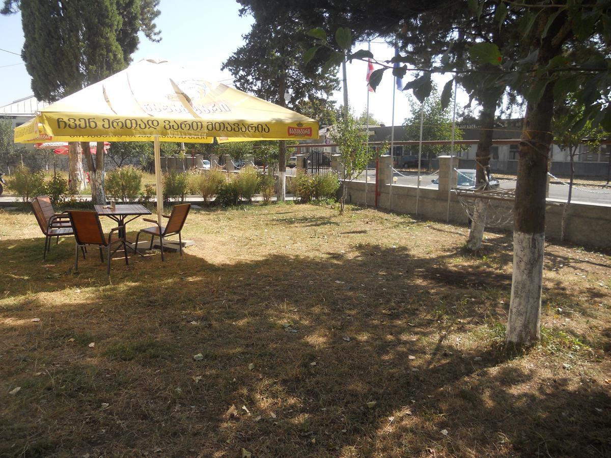 Hotel Kakhaberi Tetritskaro Bagian luar foto