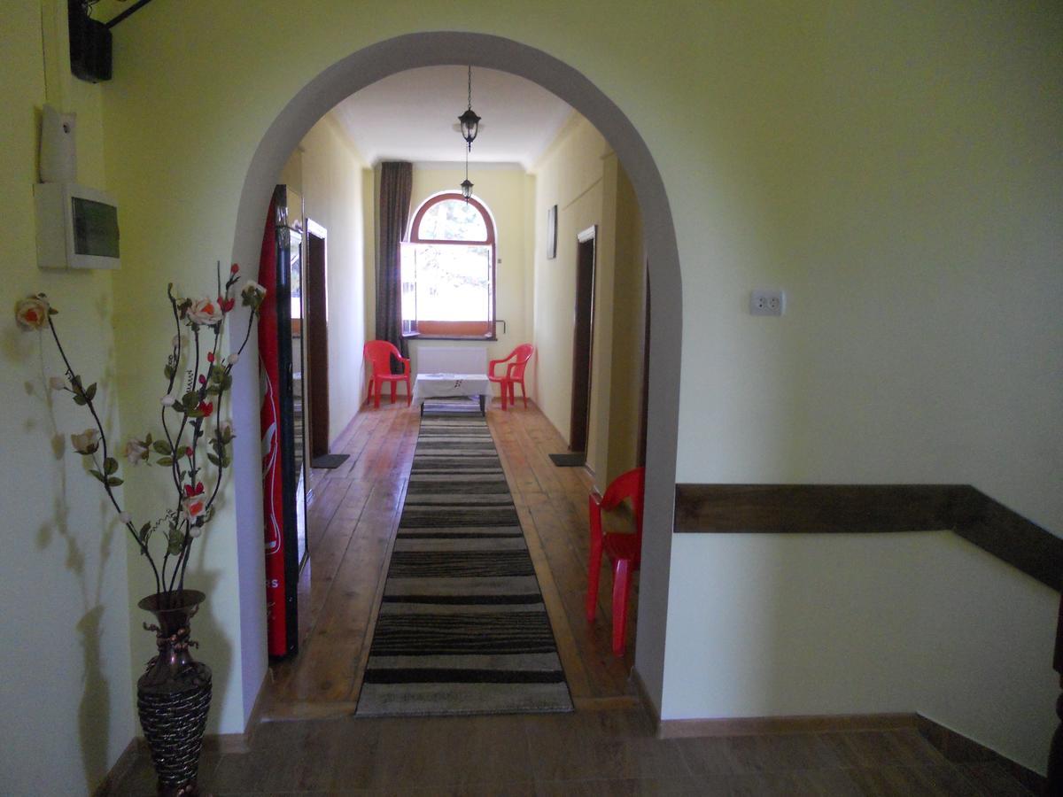 Hotel Kakhaberi Tetritskaro Bagian luar foto