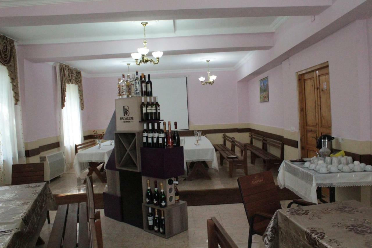 Hotel Kakhaberi Tetritskaro Bagian luar foto