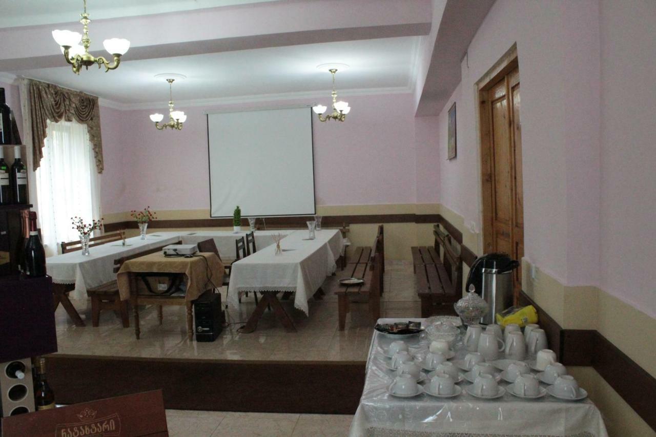 Hotel Kakhaberi Tetritskaro Bagian luar foto