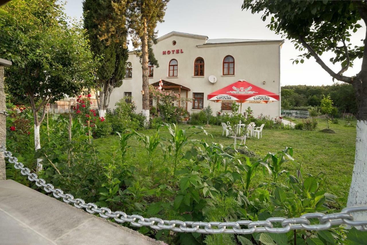Hotel Kakhaberi Tetritskaro Bagian luar foto