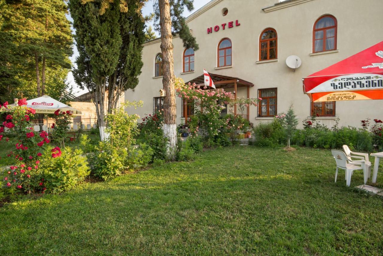 Hotel Kakhaberi Tetritskaro Bagian luar foto