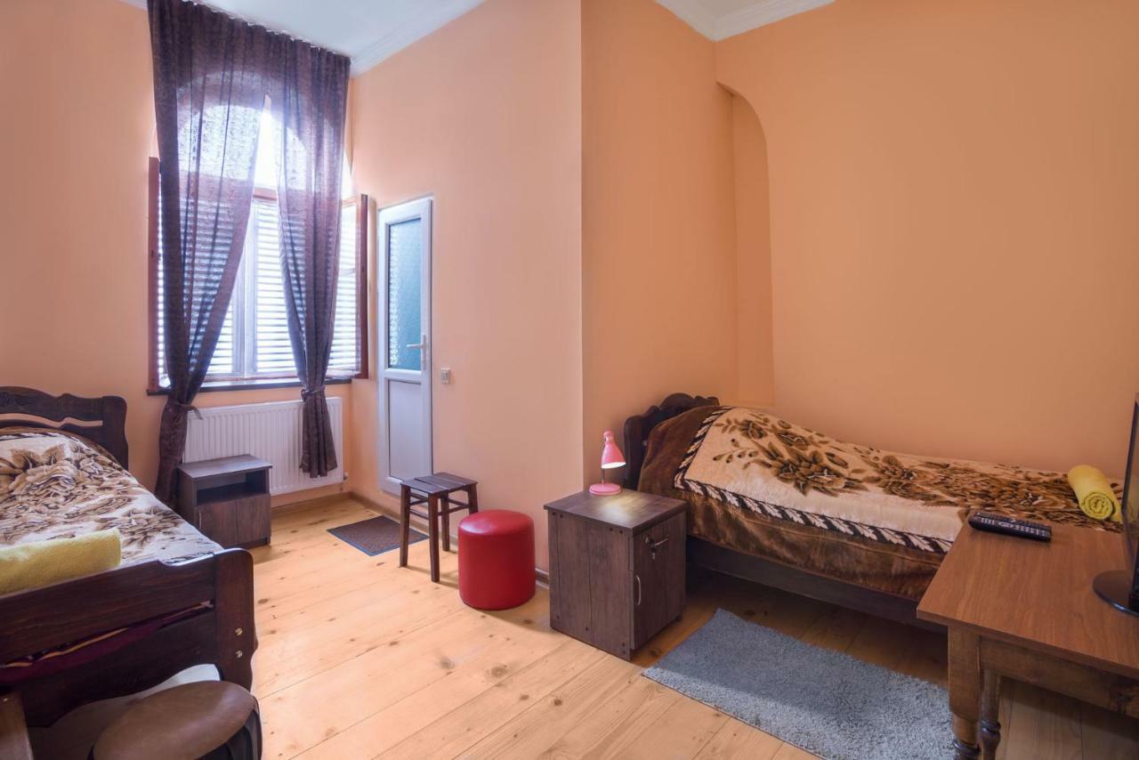 Hotel Kakhaberi Tetritskaro Bagian luar foto